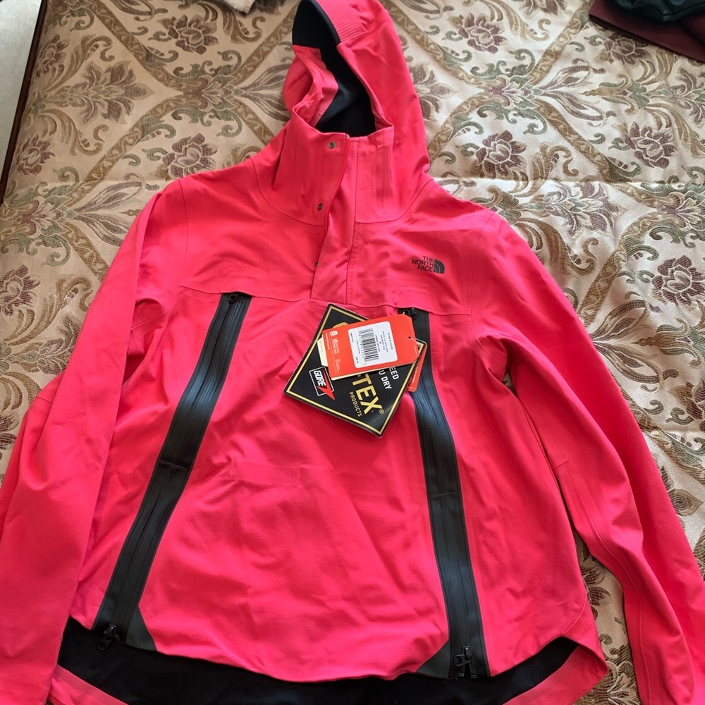 BRAND NEW Pink Northface Windbreaker